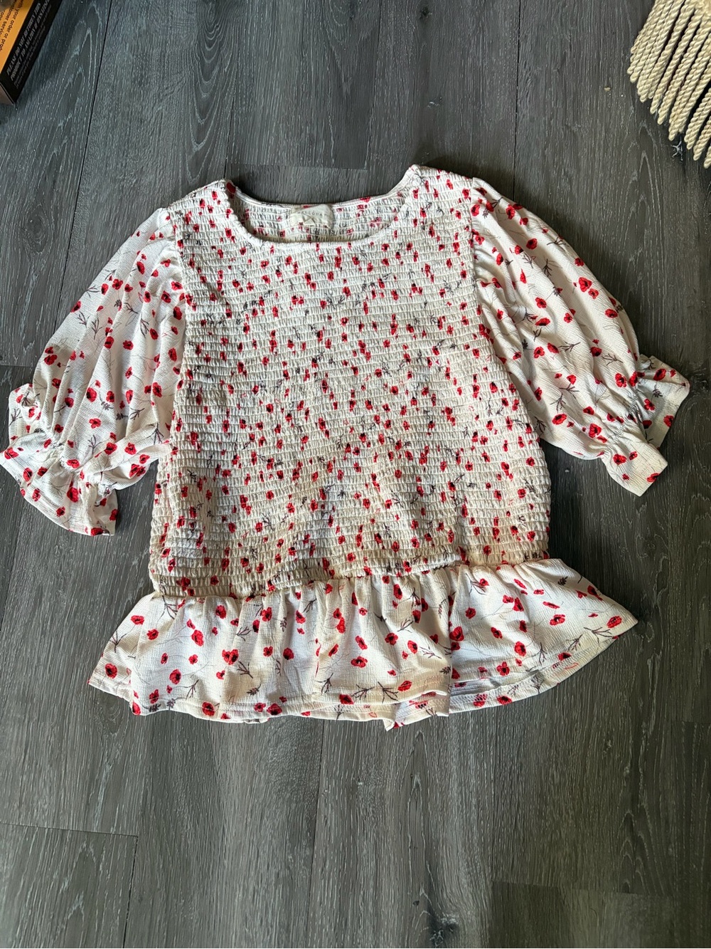 MELLODAY White Smocked Peplum Blouse with Red Floral Print